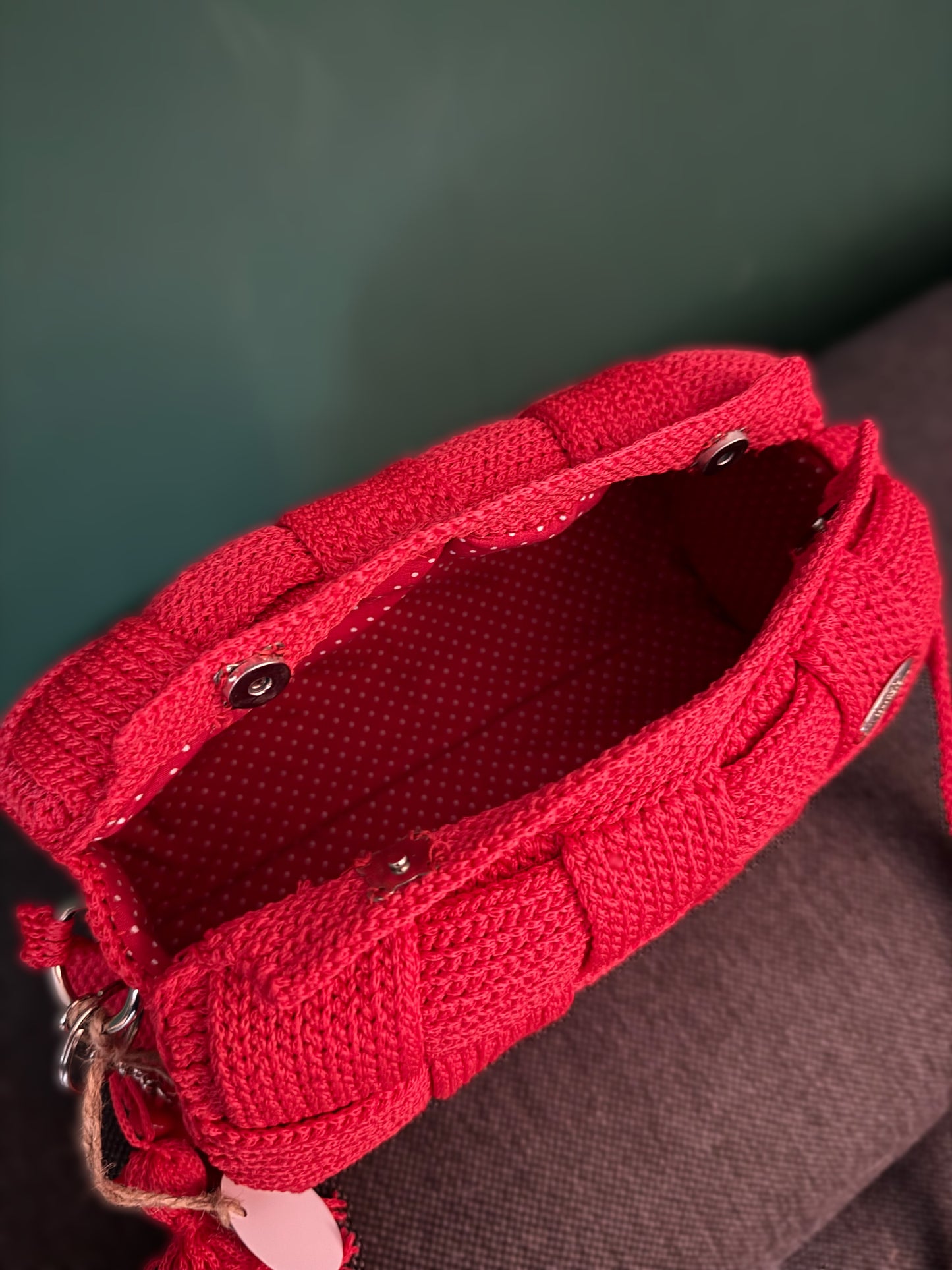 Selbstgehäkelte Tasche