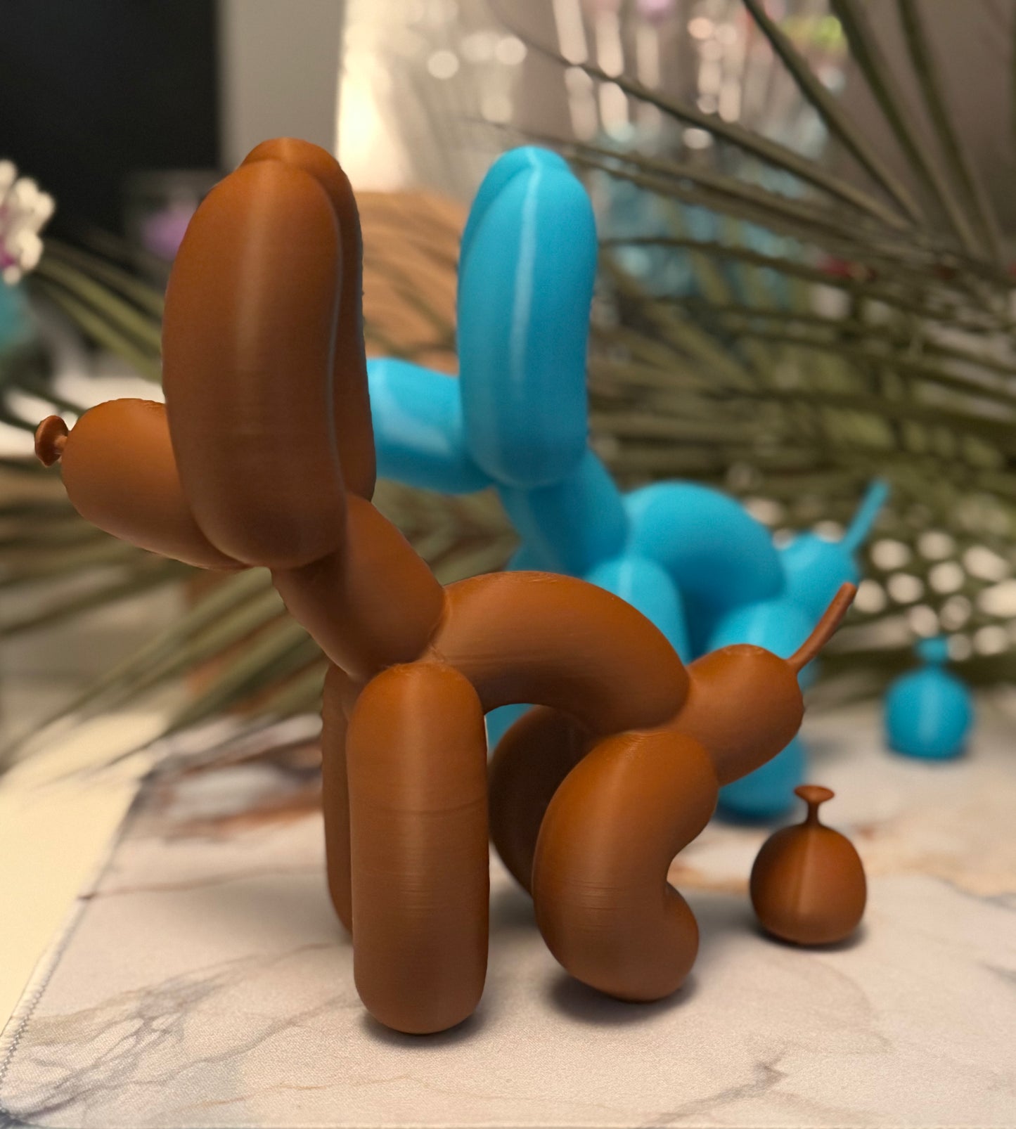 Ballonhund beim Geschäft